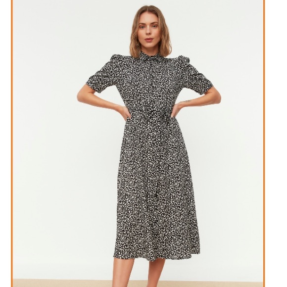 Very Chic Shirt Dress - Picture 2 of 4